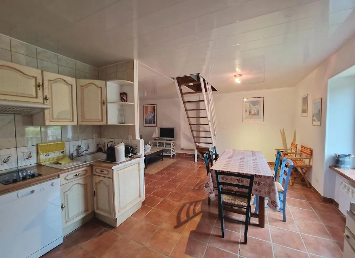 Charming Quiet Cottage -3 Bedrooms - Private Garden Pleboulle 0*,